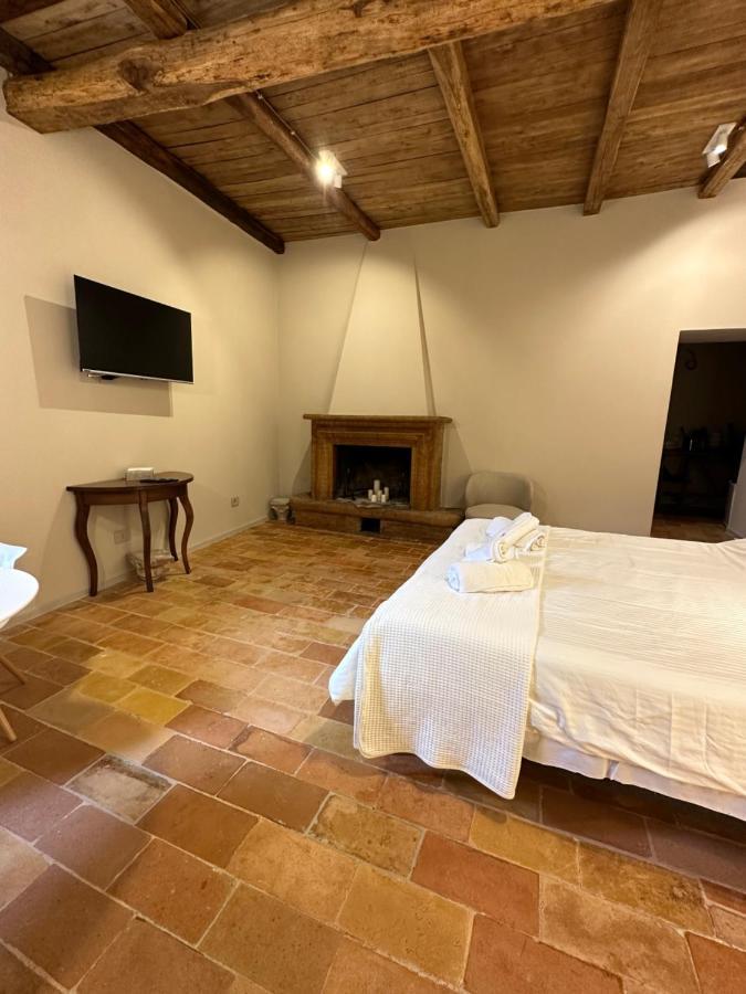 Relais Borgo Lizori Country House Campello sul Clitunno Exterior photo