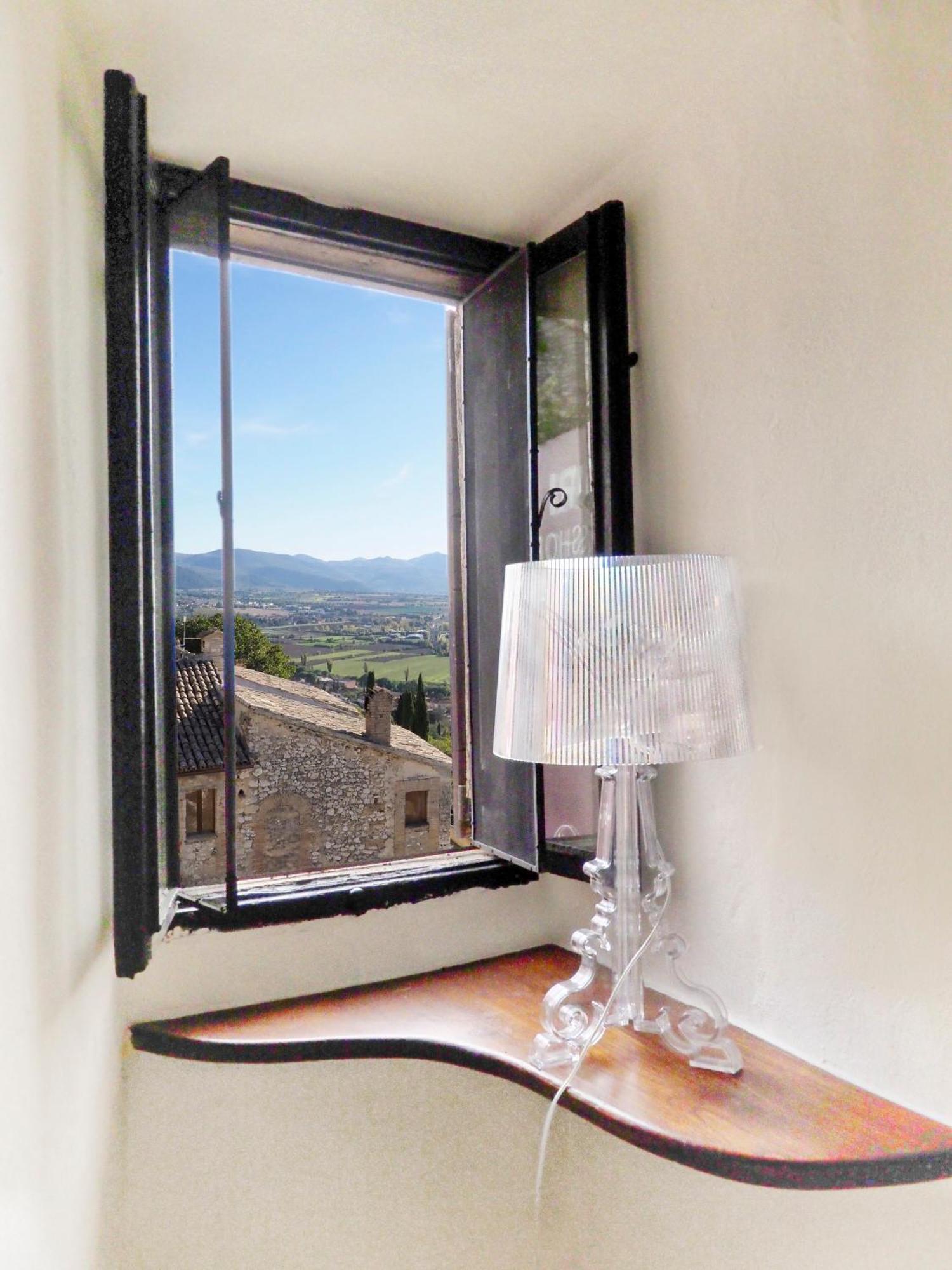 Relais Borgo Lizori Country House Campello sul Clitunno Exterior photo