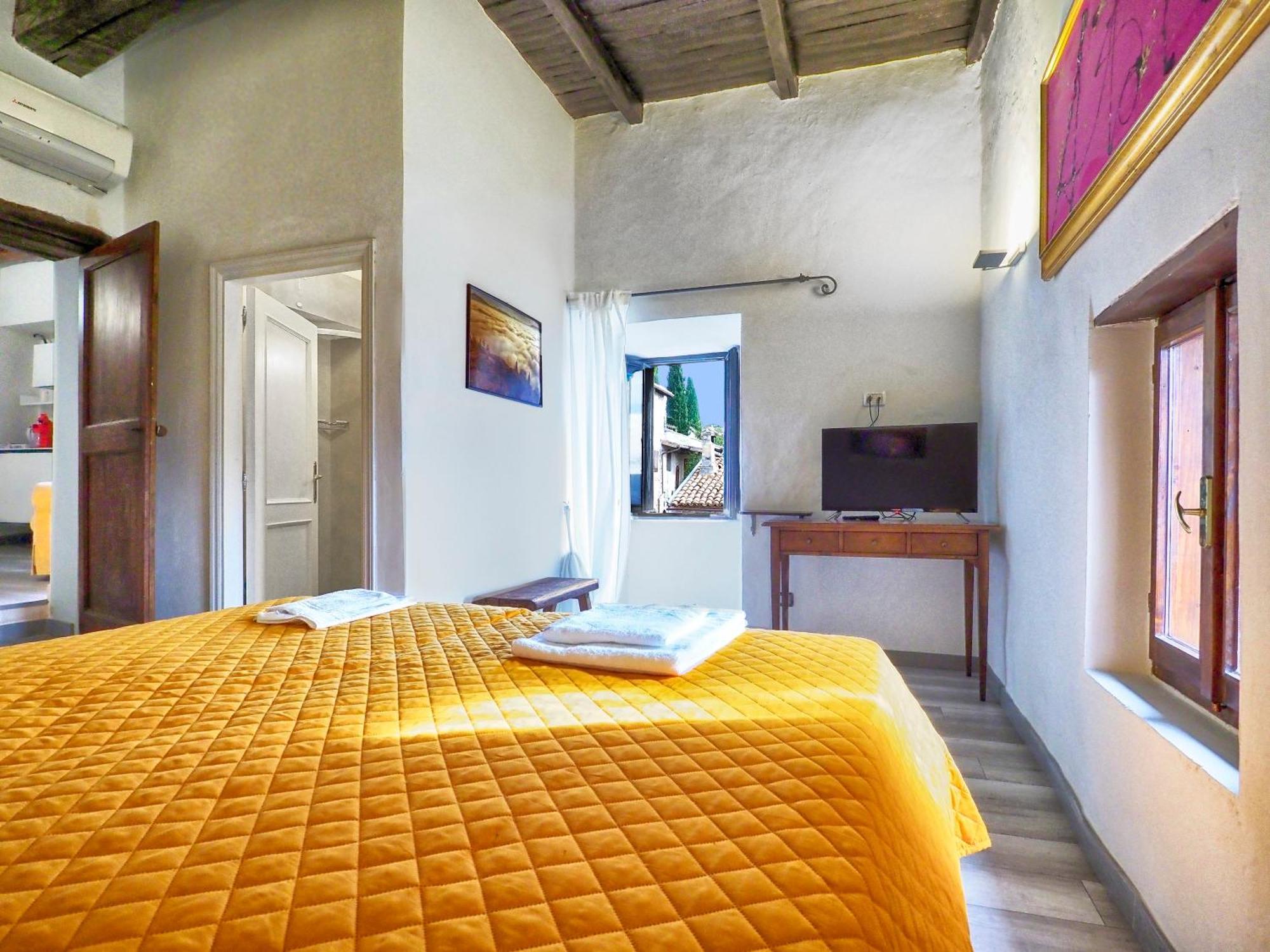 Relais Borgo Lizori Country House Campello sul Clitunno Exterior photo