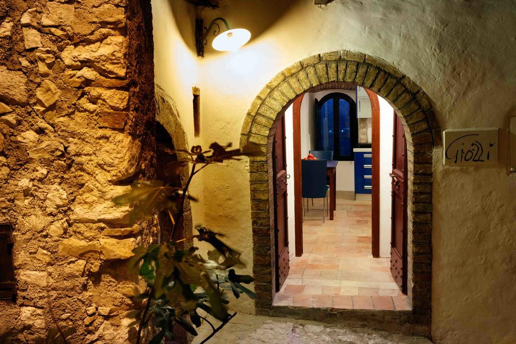 Relais Borgo Lizori Country House Campello sul Clitunno Exterior photo