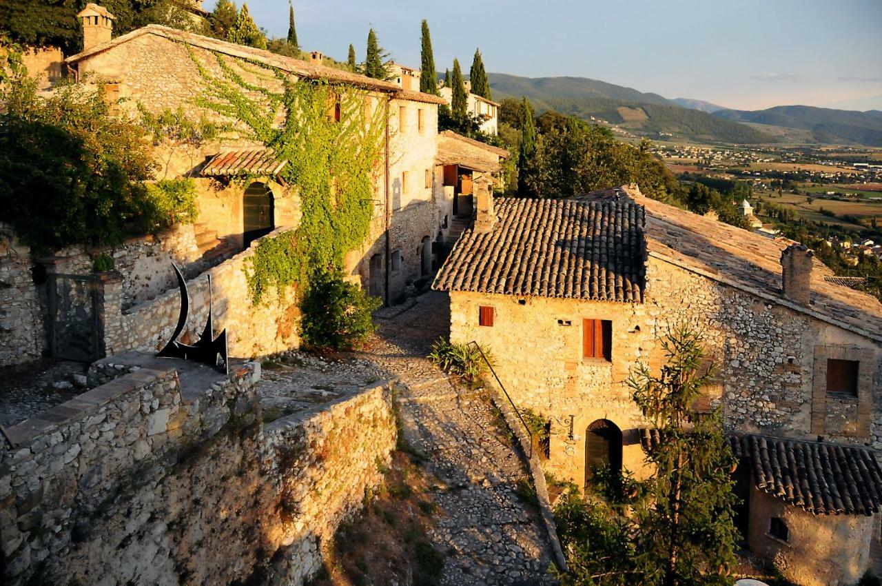 Relais Borgo Lizori Country House Campello sul Clitunno Exterior photo